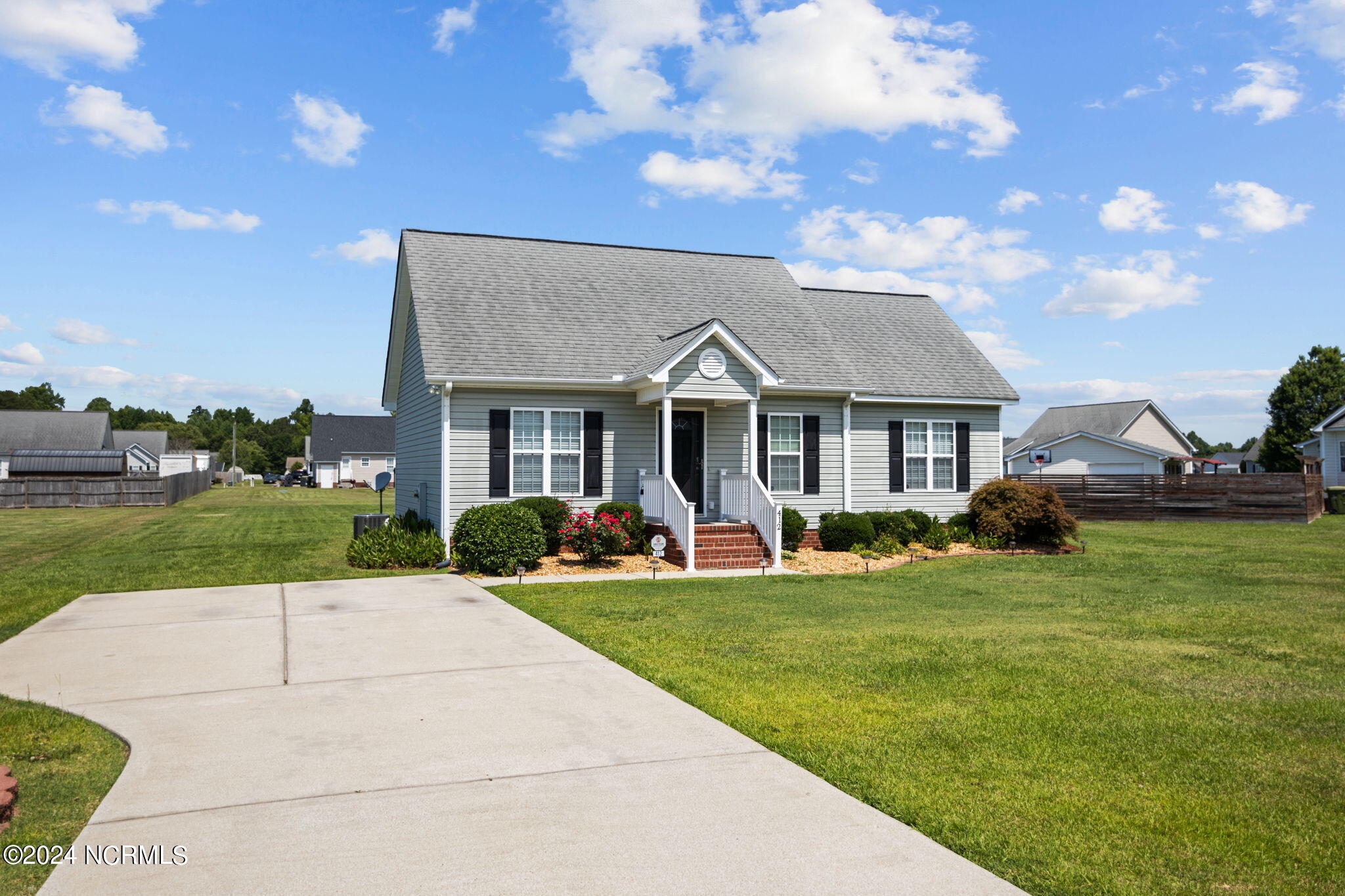 412 Northgate Drive Washington, NC 27889 - Photo 4 of 43 4-web-or-mls-BLS_0003 (1)