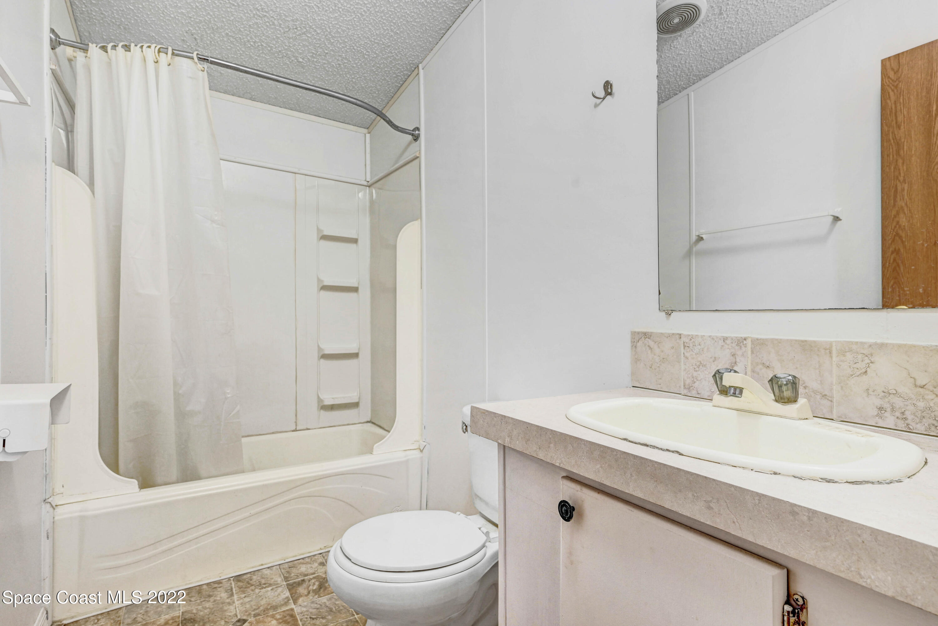 560 Camp Road Cocoa, FL 32927 - Photo 10 of 16 Camp Bath 2