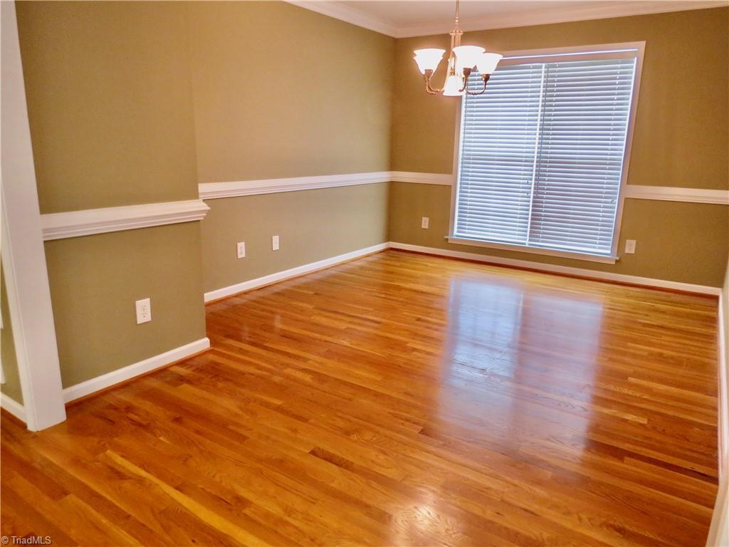 132 Feather Ridge Circle Reidsville, NC 27320 - Photo 7 of 42 Dining Room