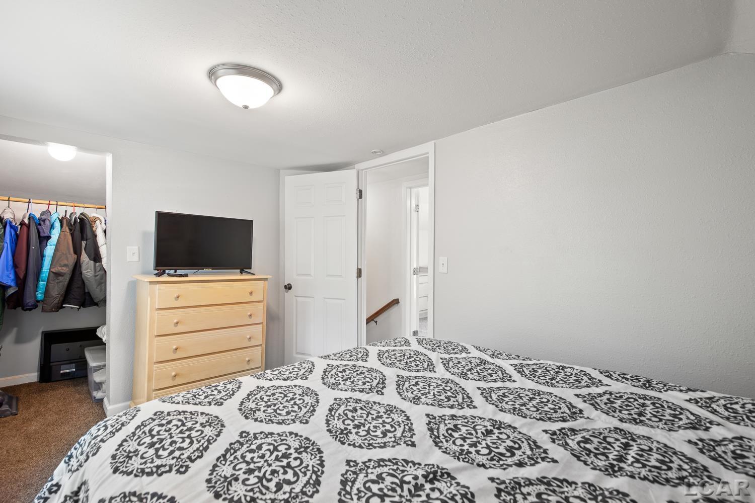 111 Spring Street Hudson, MI 49247 - Photo 21 of 39 50185551-829ae609-7bf6-4a6d-95f1-71a01ceed6b0.JPG