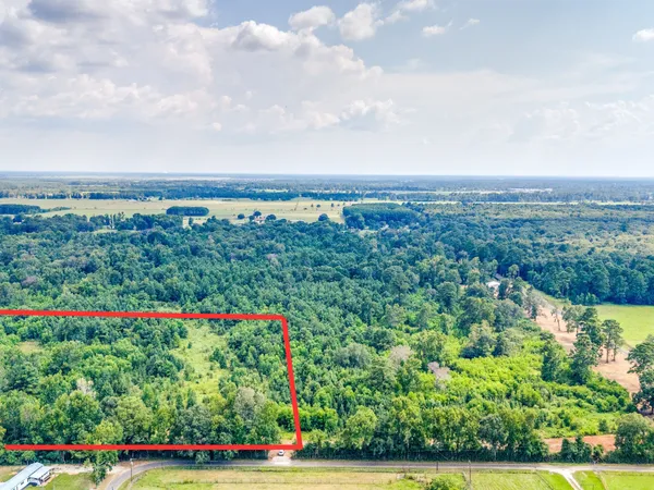 $217,997 | 1626 County Road 2060, Hull, TX 77564