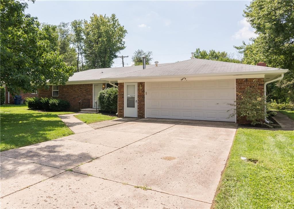 308 Hopkins Road Indianapolis, IN 46229 - Photo 1 of 24 Gallery Image 1