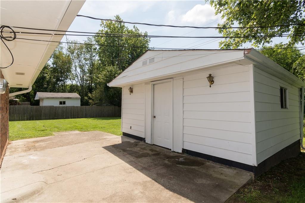 308 Hopkins Road Indianapolis, IN 46229 - Photo 23 of 24 Gallery Image 23