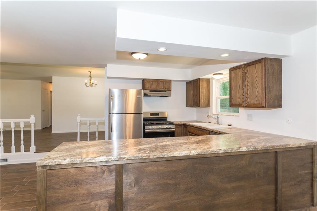 308 Hopkins Road Indianapolis, IN 46229 - Photo 8 of 24 Gallery Image 8