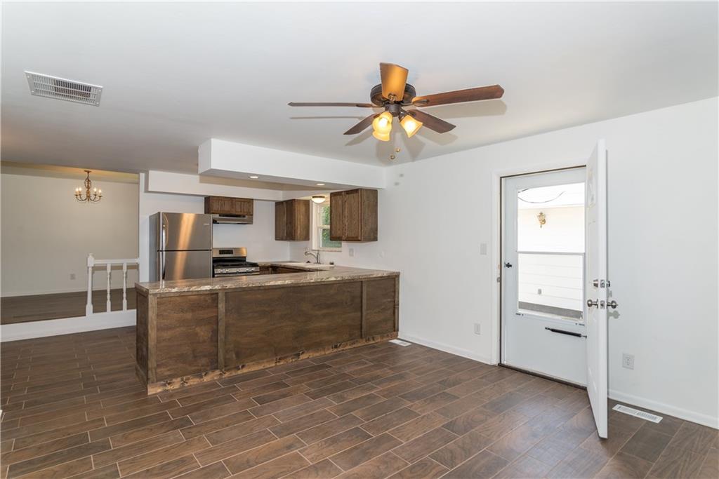 308 Hopkins Road Indianapolis, IN 46229 - Photo 10 of 24 Gallery Image 10
