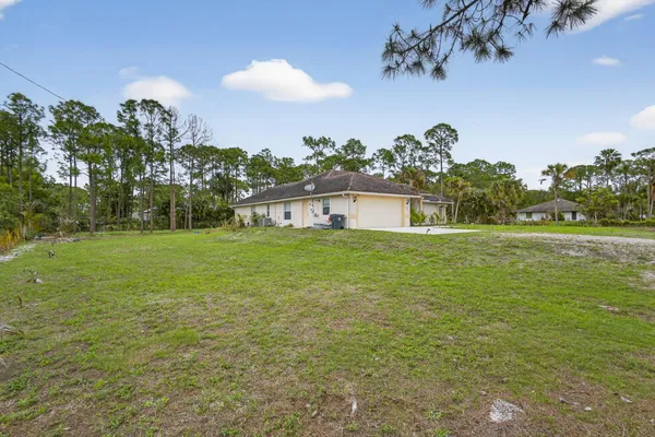 $3,550 | 16931 78th Road North, Loxahatchee, FL 33470