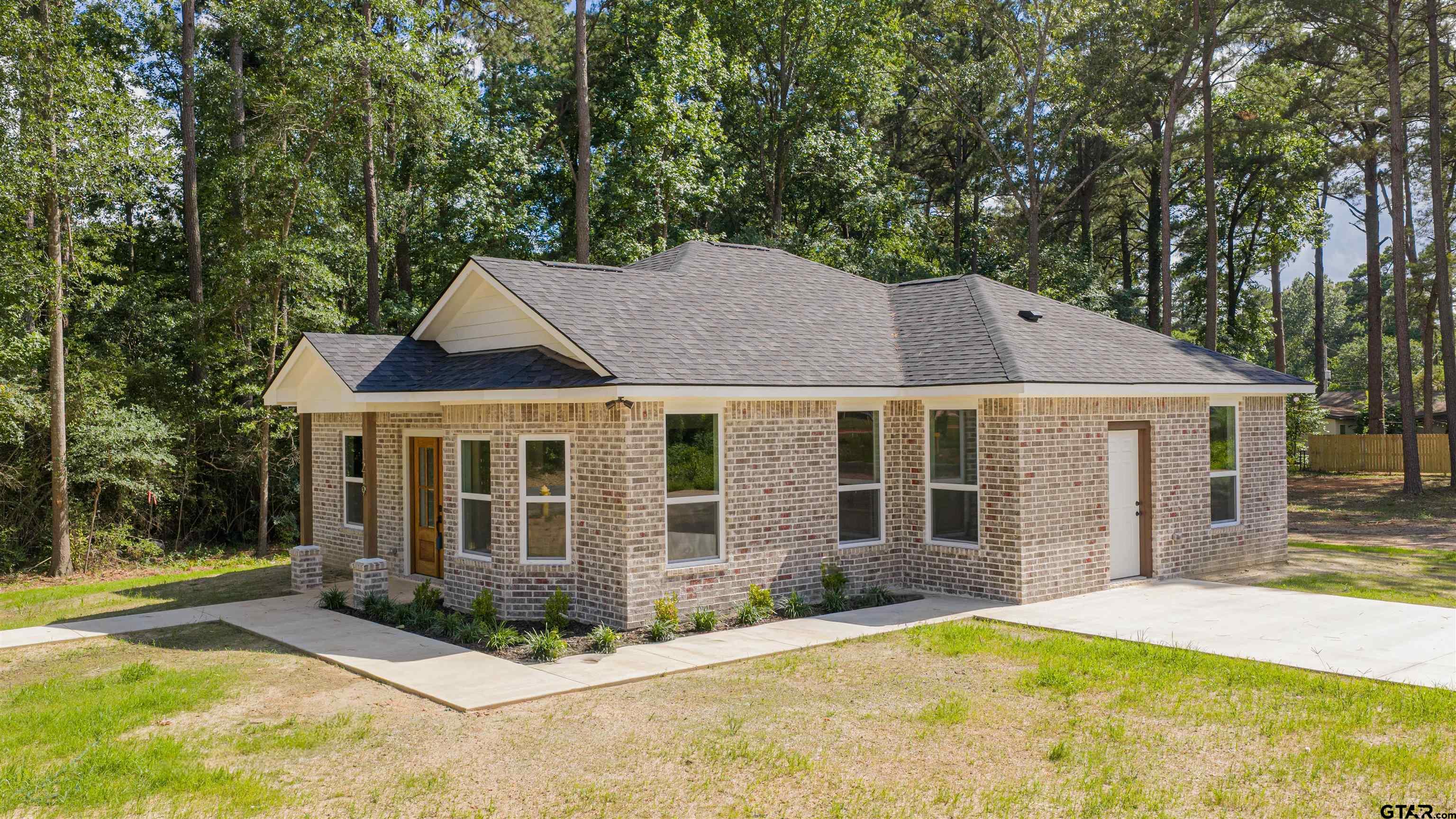 1219 Cherokee Street Longview, TX 75604 - Photo 36 of 44