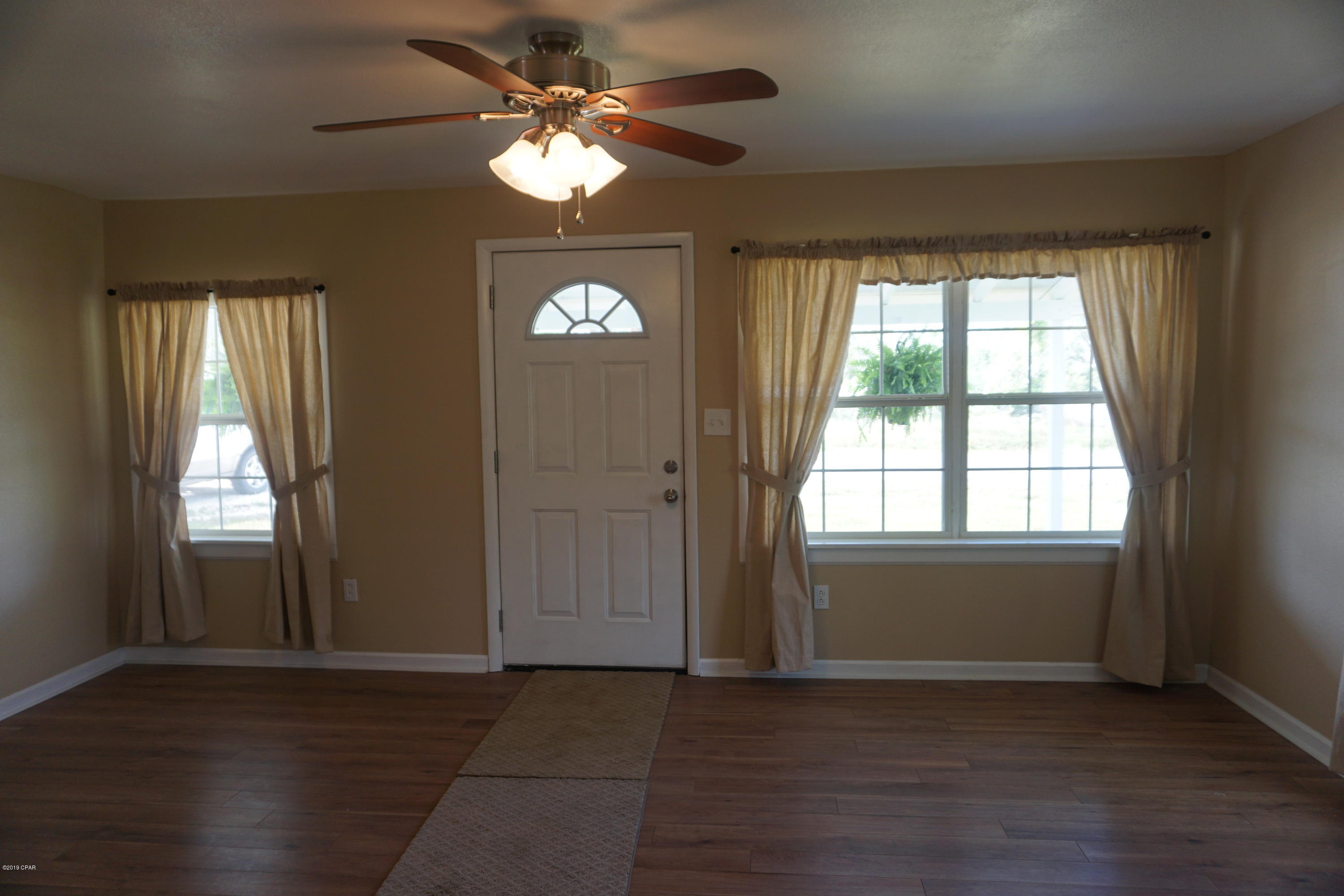 6861 Florida Street Grand Ridge, FL 32442 - Photo 6 of 42 Gallery Image 6