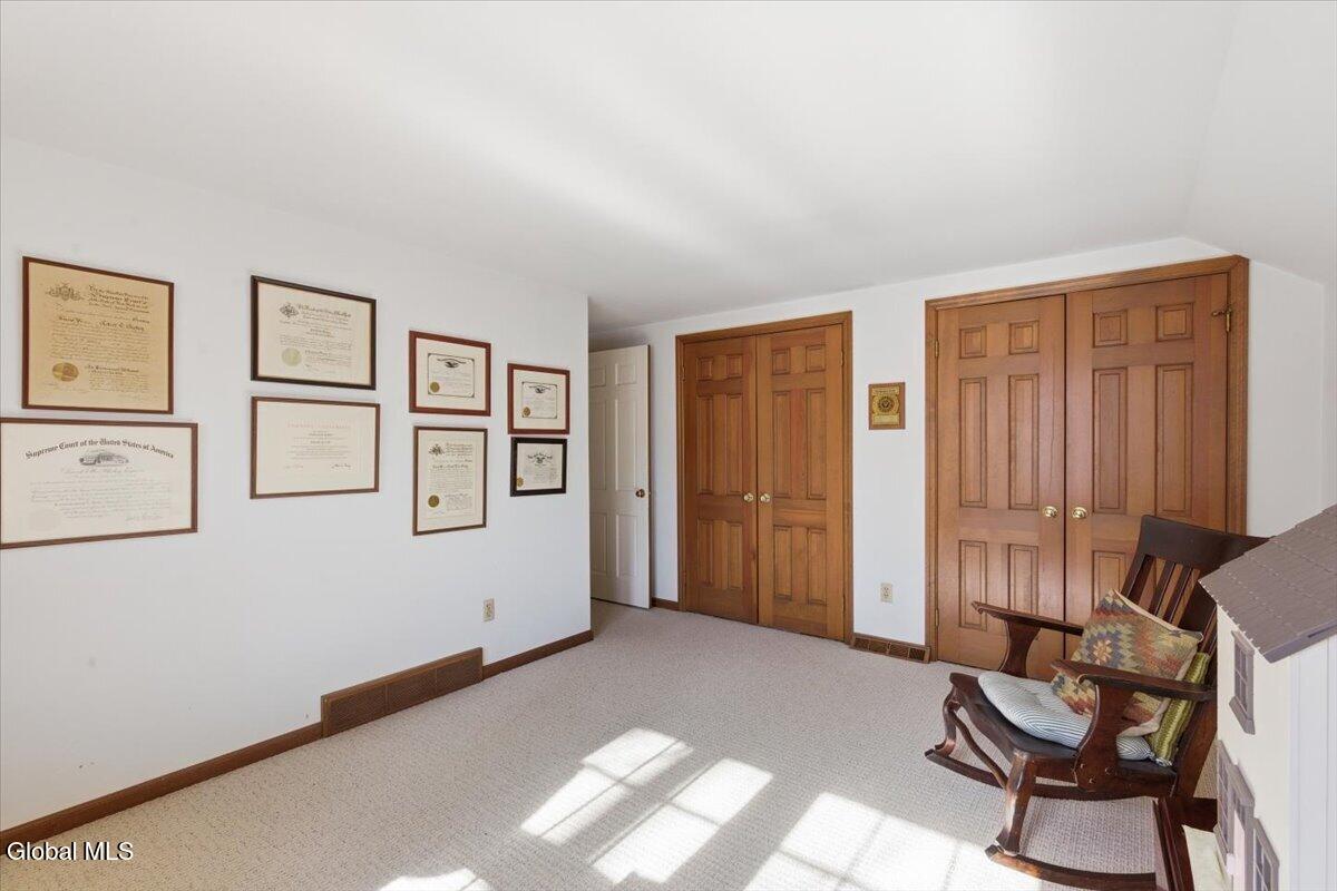 27 Wexford Road Bethlehem, NY 12054 - Photo 39 of 79 44-039_MW2_3950