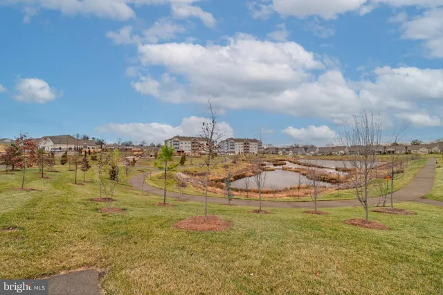 $545,000 | 21630 Hawksbill High Circle, Unit 403, Sterling, VA 20164