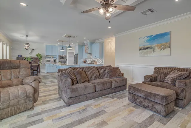 $625,000 | 1003 Redfish Street, Bayou Vista, TX 77563