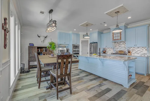 $625,000 | 1003 Redfish Street, Bayou Vista, TX 77563