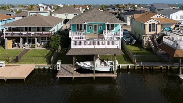 $625,000 | 1003 Redfish Street, Bayou Vista, TX 77563