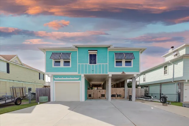 $625,000 | 1003 Redfish Street, Bayou Vista, TX 77563