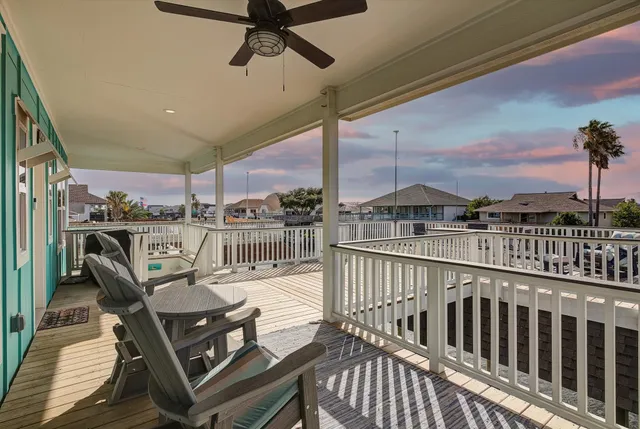 $625,000 | 1003 Redfish Street, Bayou Vista, TX 77563