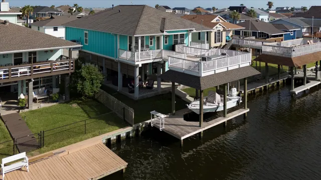 $625,000 | 1003 Redfish Street, Bayou Vista, TX 77563