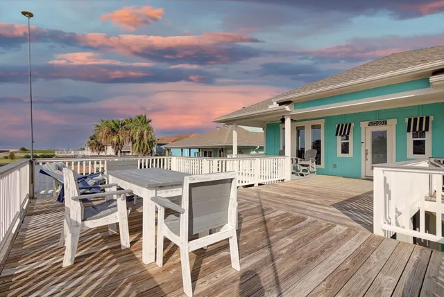 $625,000 | 1003 Redfish Street, Bayou Vista, TX 77563