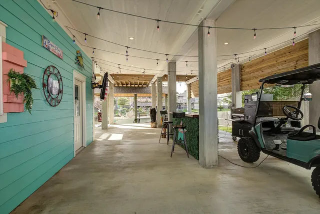 $625,000 | 1003 Redfish Street, Bayou Vista, TX 77563