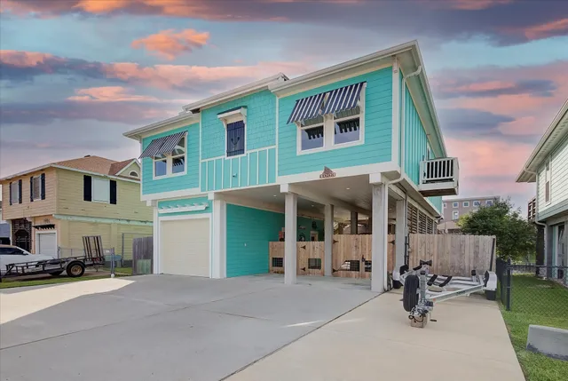 $625,000 | 1003 Redfish Street, Bayou Vista, TX 77563