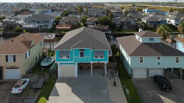 $625,000 | 1003 Redfish Street, Bayou Vista, TX 77563