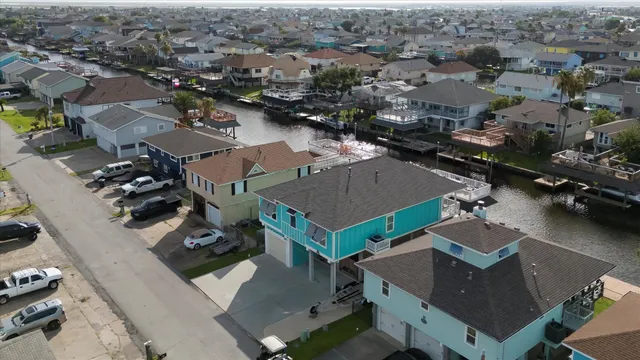 $625,000 | 1003 Redfish Street, Bayou Vista, TX 77563