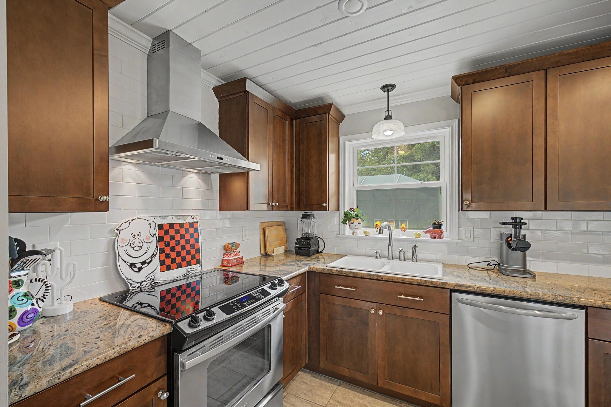 1850 Garcon Point Road Milton, FL 32583 - Photo 17 of 65
