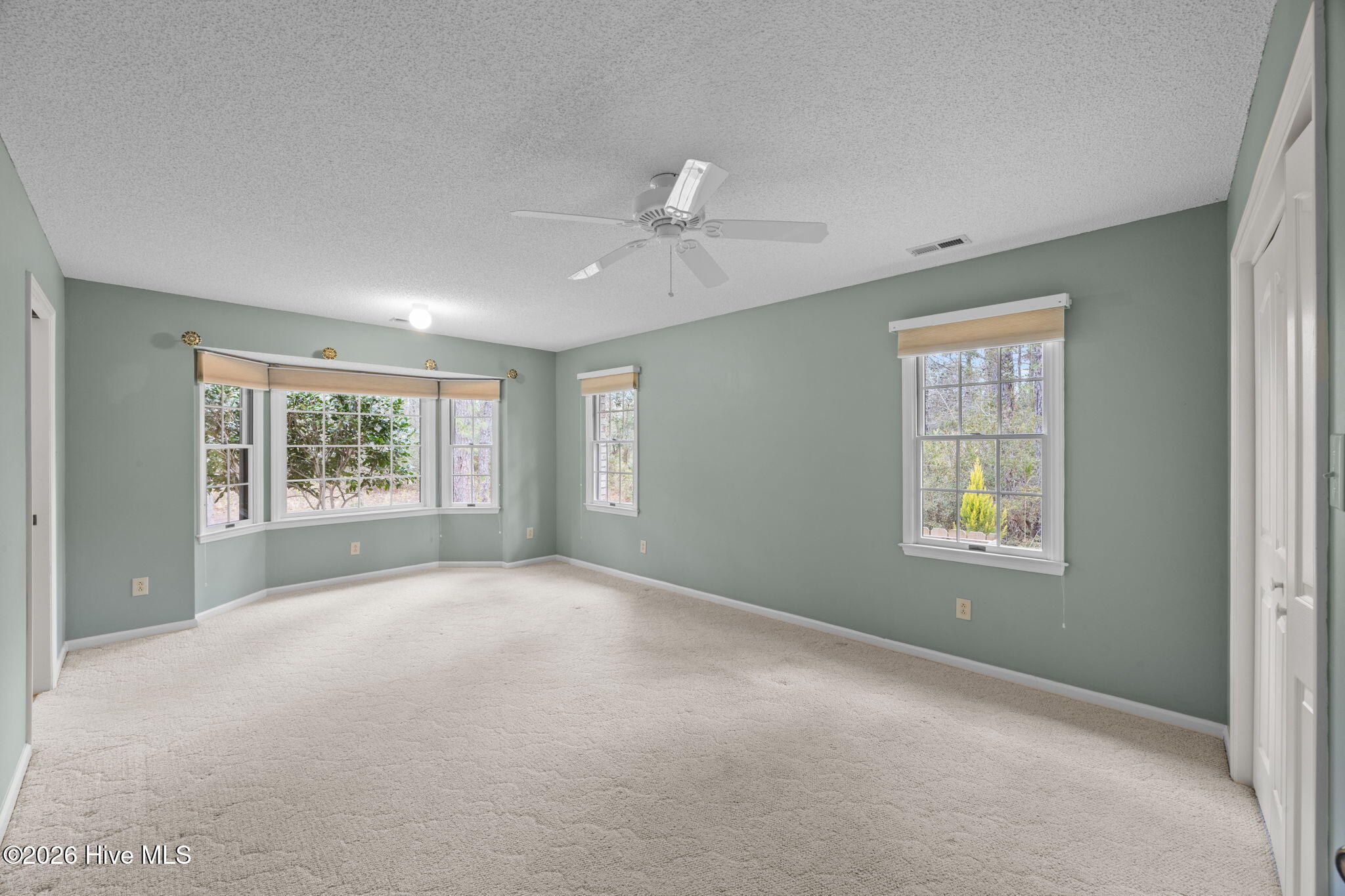 1503 Columbus Court New Bern, NC 28560 - Photo 22 of 65 Guest Room