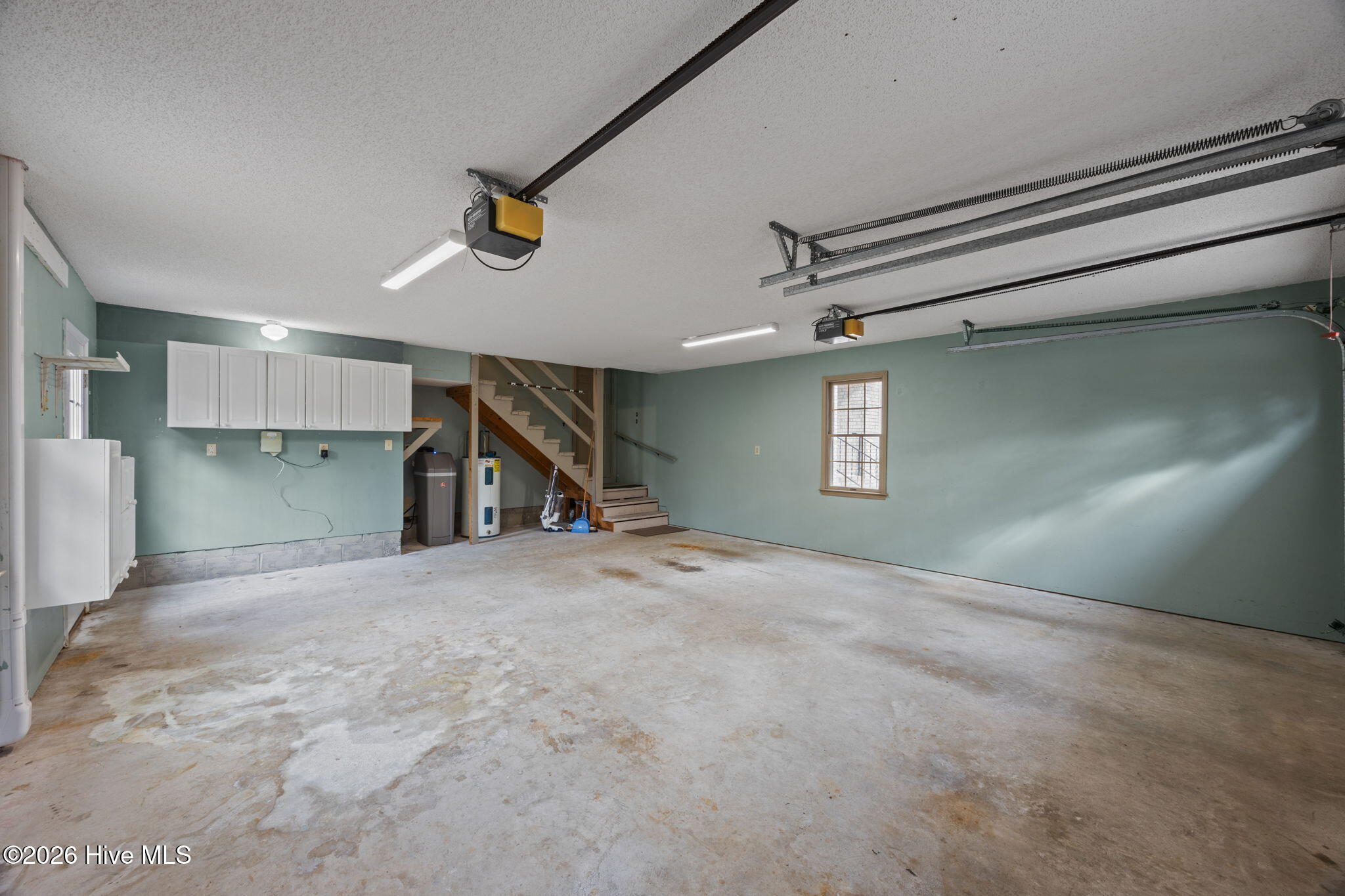 1503 Columbus Court New Bern, NC 28560 - Photo 32 of 65 Garage