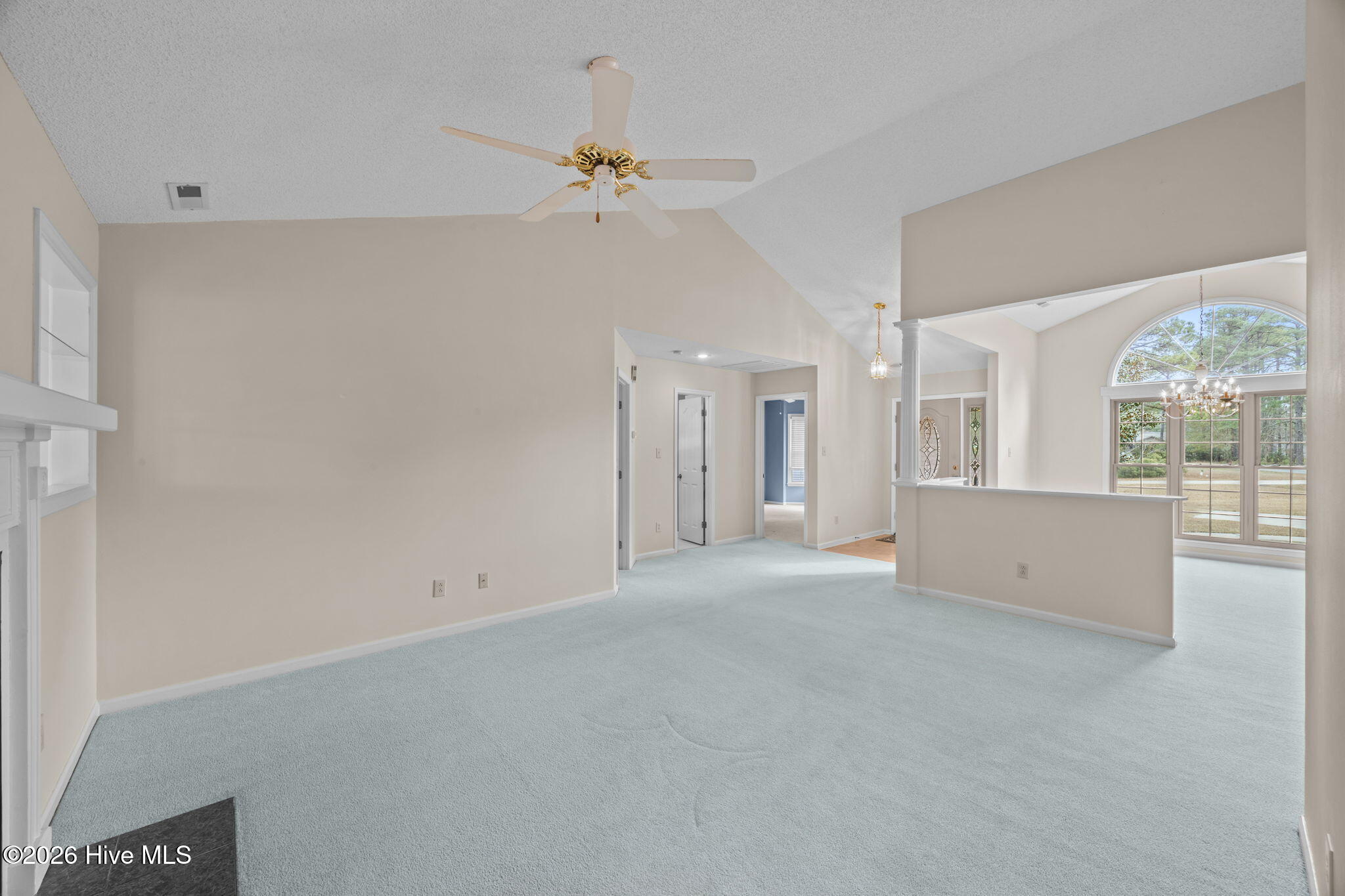 1503 Columbus Court New Bern, NC 28560 - Photo 7 of 65 Living Room