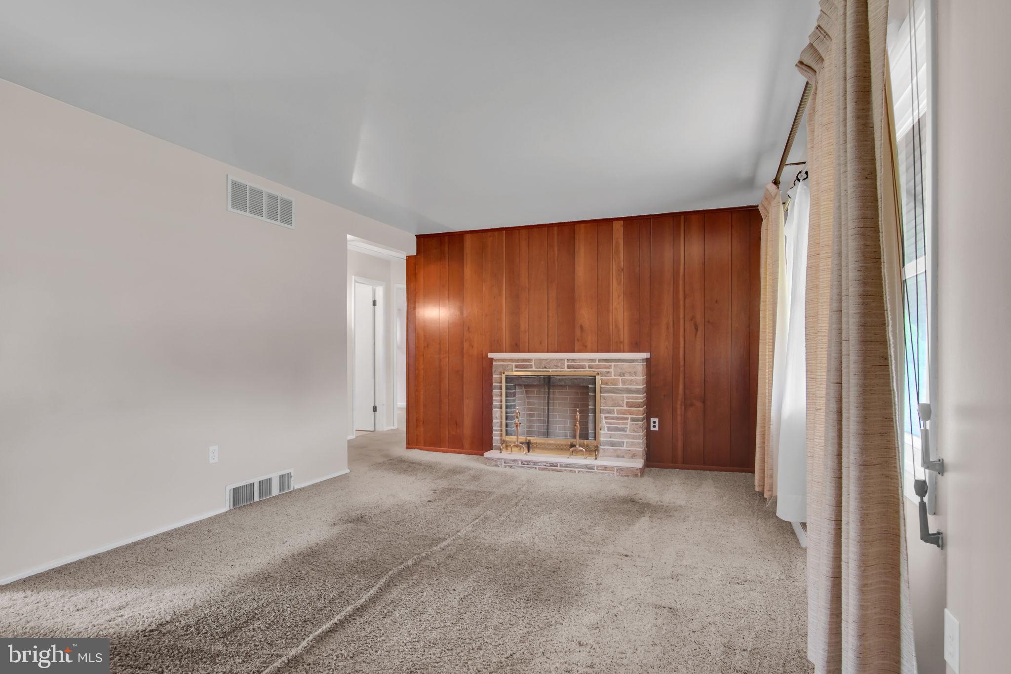 844 Gunnison Road York, PA 17404 - Photo 6 of 34