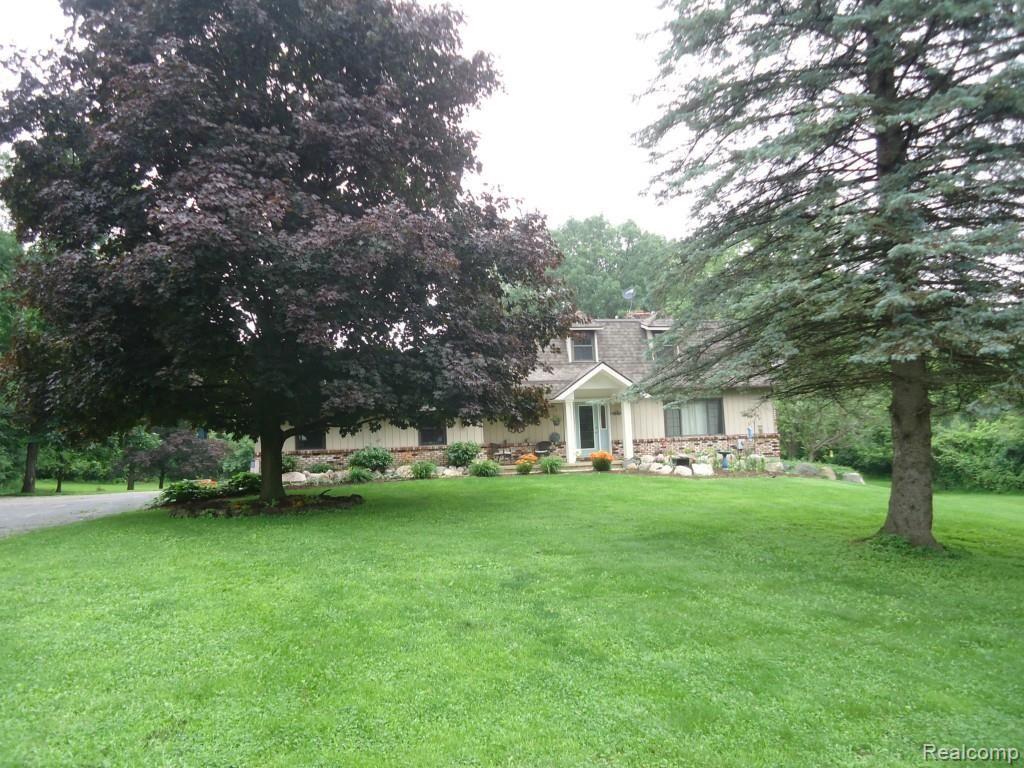 6335 Lahring Road Holly, MI 48442 - Photo 5 of 50 Front 5