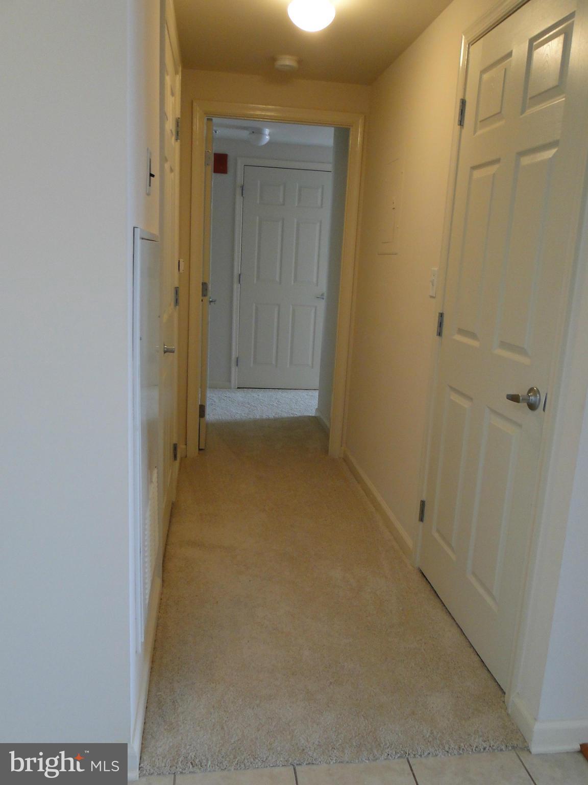 2726 Gallows Road, Unit 611 Vienna, VA 22180 - Photo 8 of 29