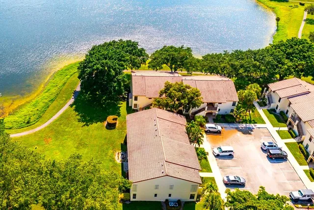 $2,400 | 320 Olivewood Place, Unit O115, Boca Raton, FL 33431