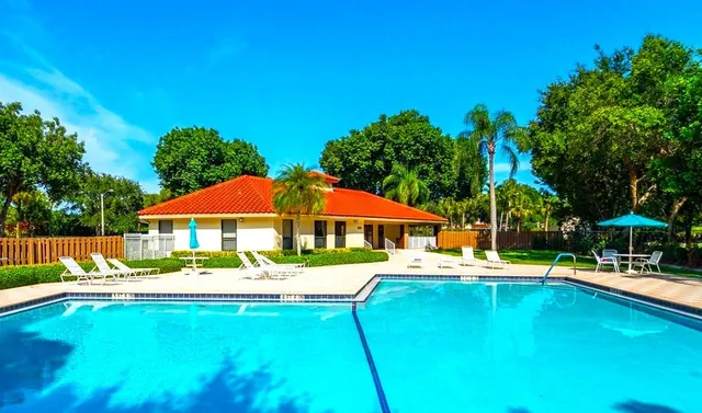 $2,400 | 320 Olivewood Place, Unit O115, Boca Raton, FL 33431