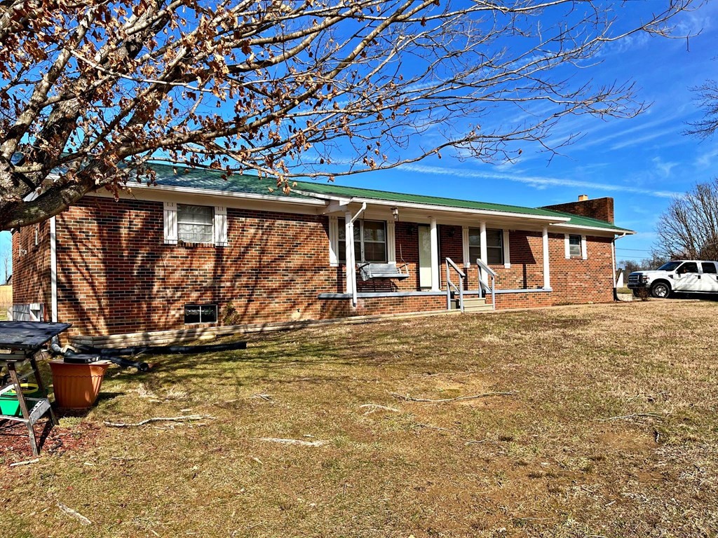 617 Gudger Road Madisonville, TN 37354 - Photo 4 of 52 Gallery Image 4