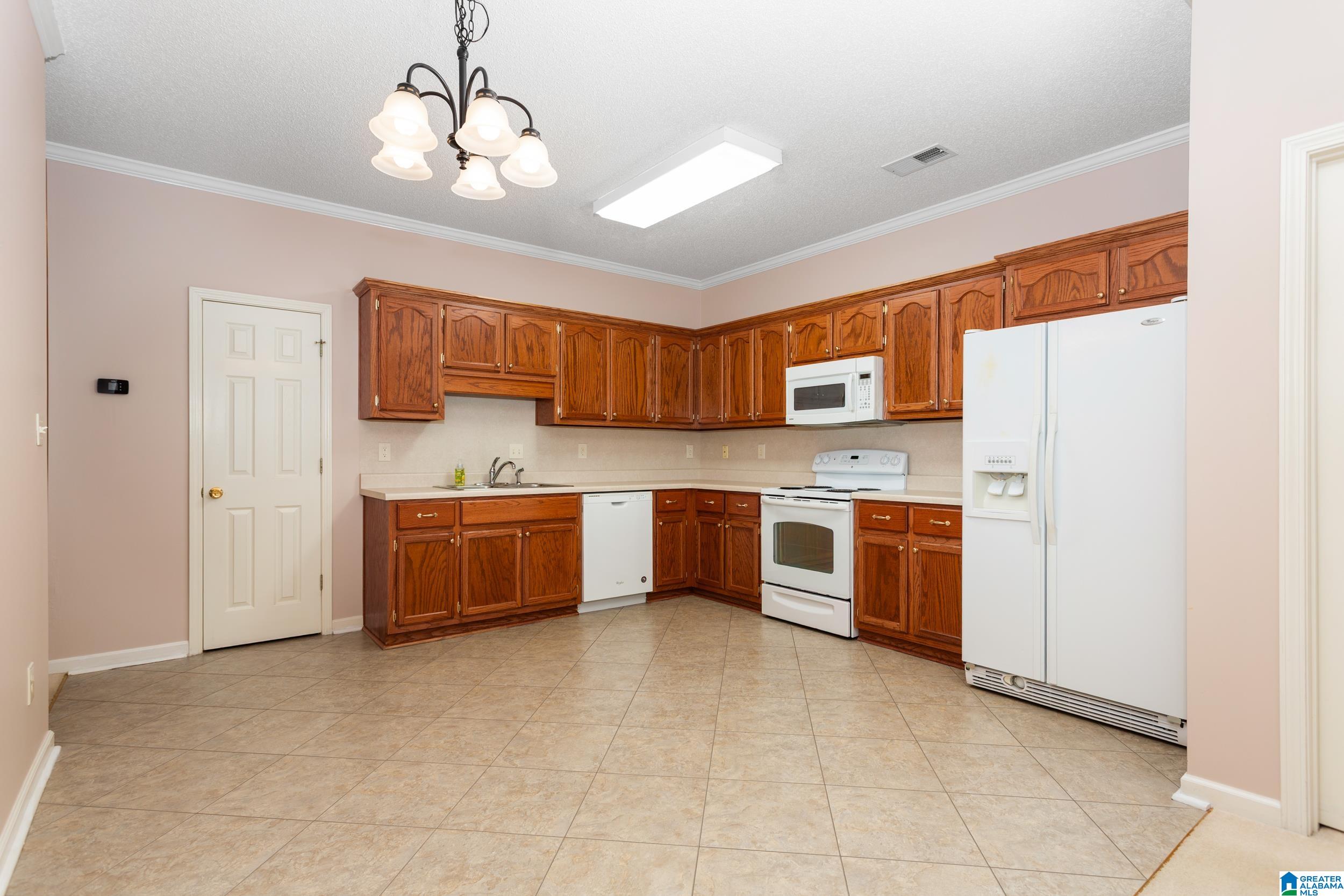 5441 J J R Drive Birmingham, AL 35235 - Photo 10 of 31