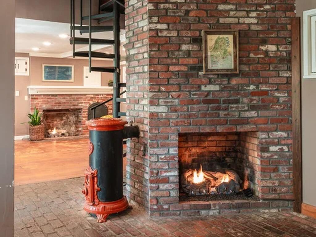 557 Coles Hill Road Wells, ME 04090 - Photo 20 of 35 Fireplaces & Stairs