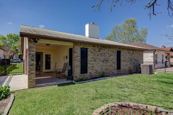 $420,000 | 115 Firestone Place, Meadowlakes, TX 78654