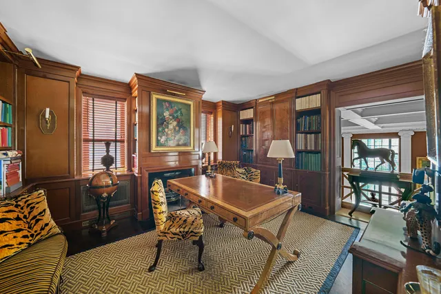 a view of entryway with a front door