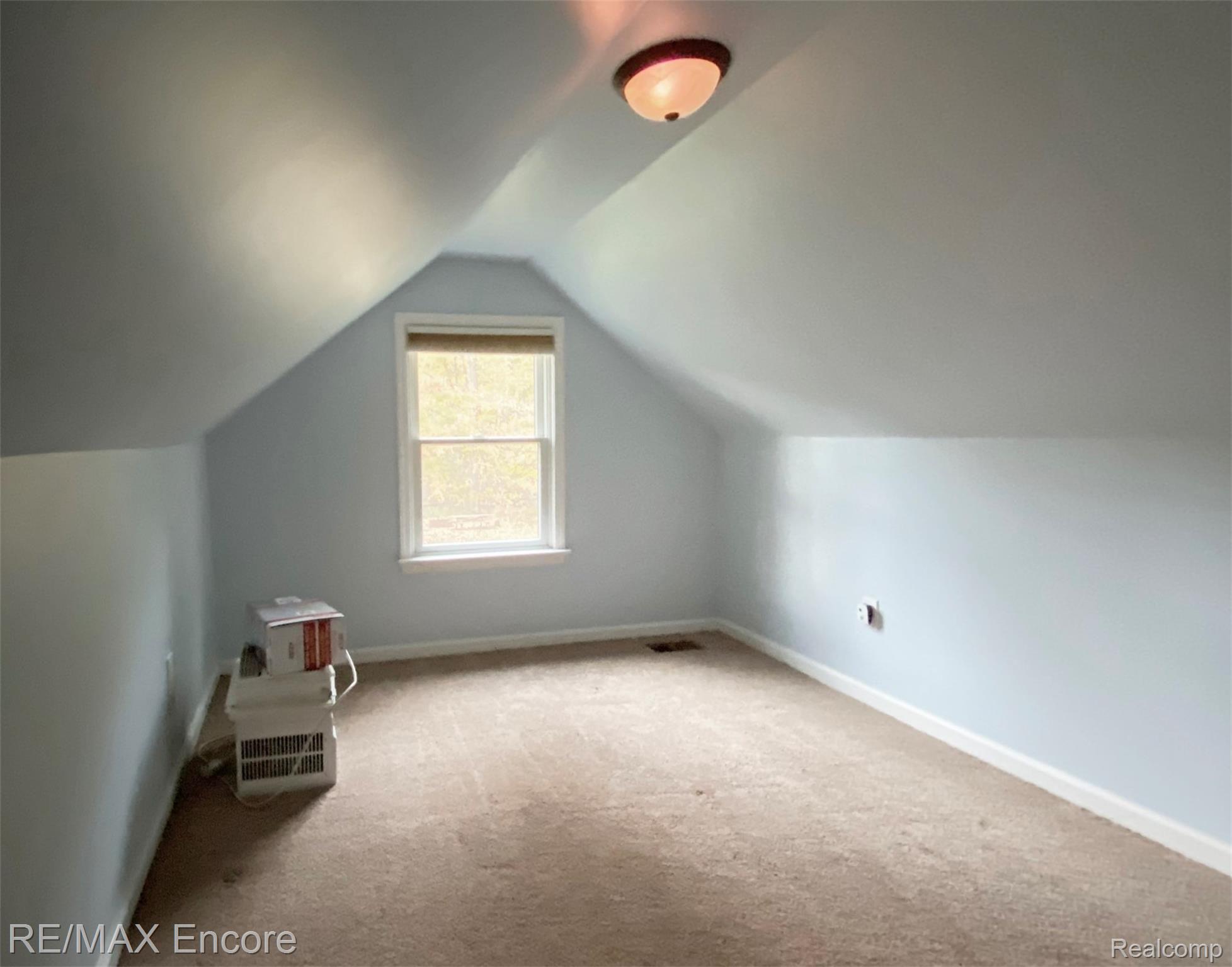 375 Coats Road Lake Orion, MI 48362 - Photo 20 of 22 Coats bedrm 3.jpg