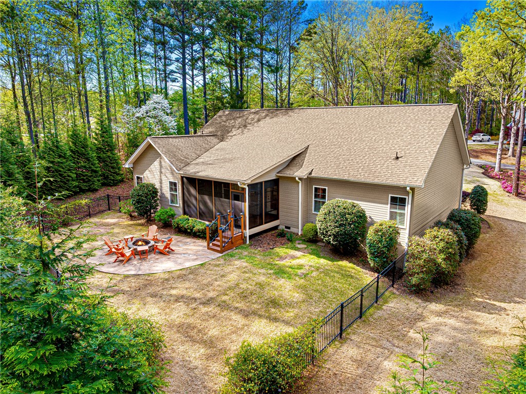 104 Springdale Court Central, SC 29630 - Photo 13 of 33