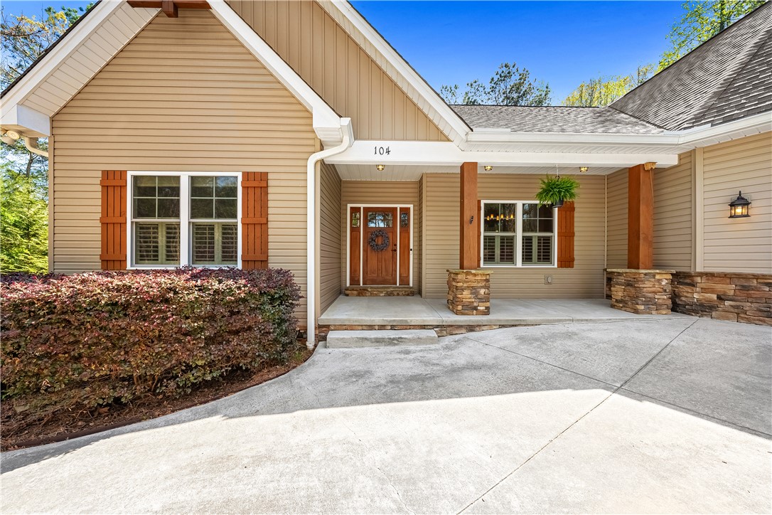 104 Springdale Court Central, SC 29630 - Photo 31 of 33
