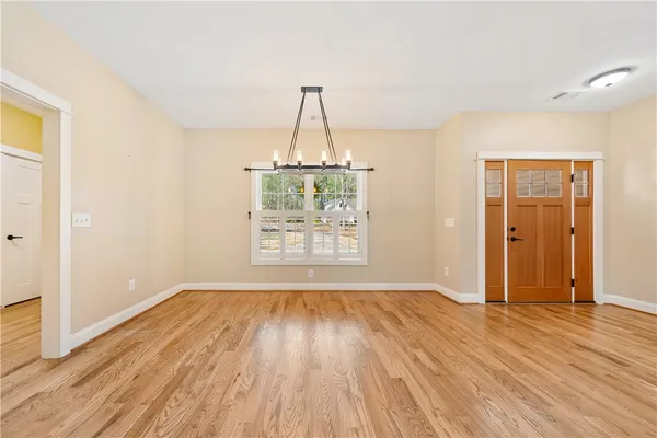 $575,000 | 104 Springdale Court, Central, SC 29630