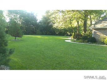 529 Coventry Road Troy, IL 62294 - Photo 3 of 24 Gallery Image 3