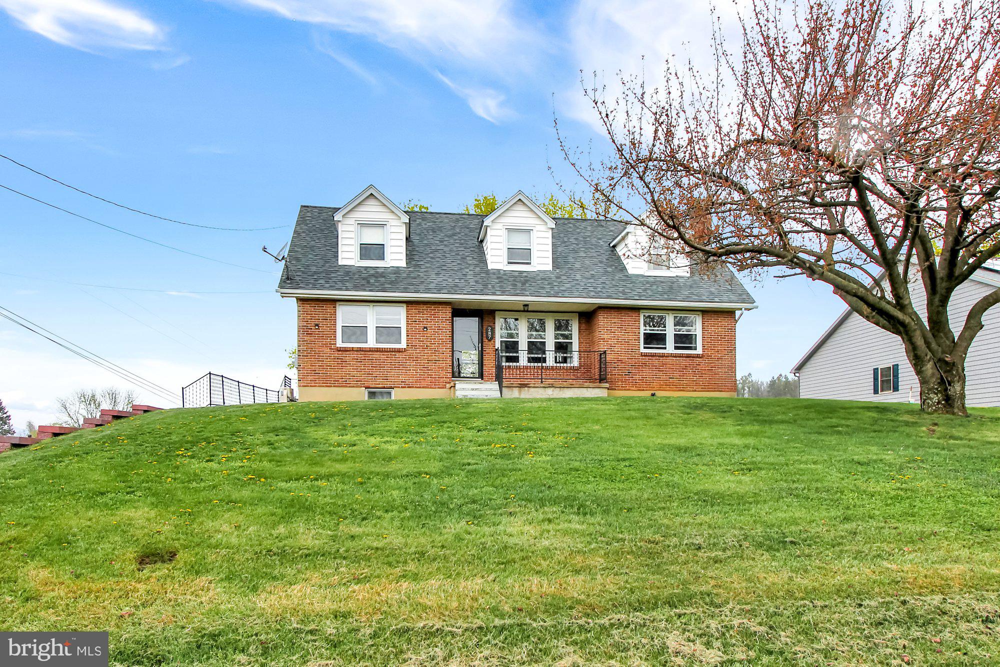 287 Kindts Corner Road Leesport, PA 19533 - Photo 2 of 26 Gallery Image 2