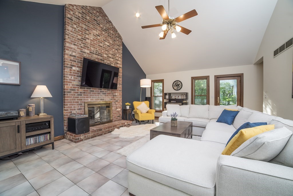 59 Woodlot Road Amherst, MA 01002 - Photo 18 of 38 Gallery Image 18