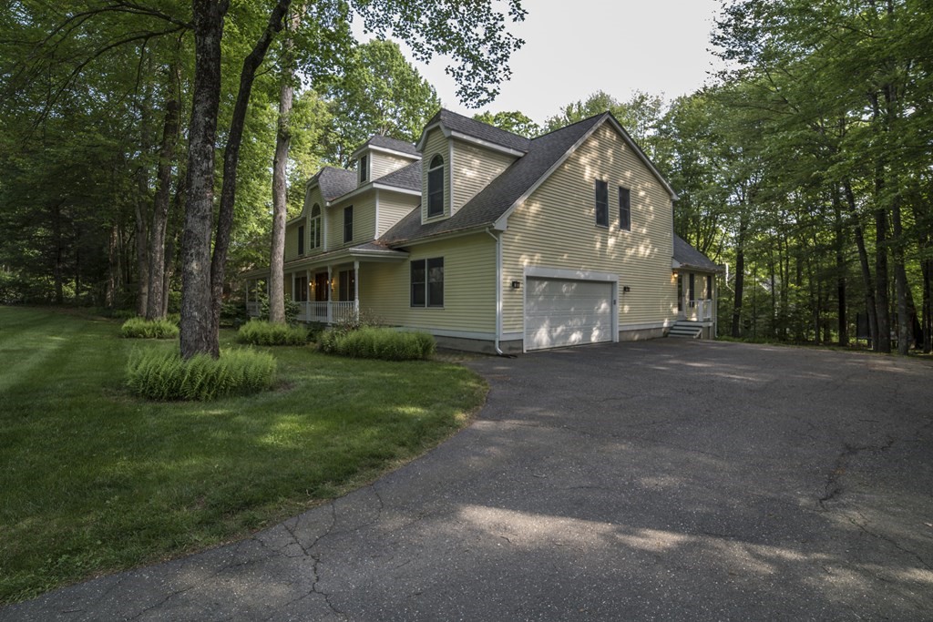 59 Woodlot Road Amherst, MA 01002 - Photo 2 of 38 Gallery Image 2
