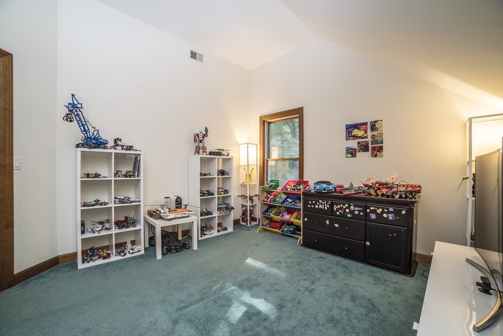 59 Woodlot Road Amherst, MA 01002 - Photo 29 of 38 Gallery Image 29