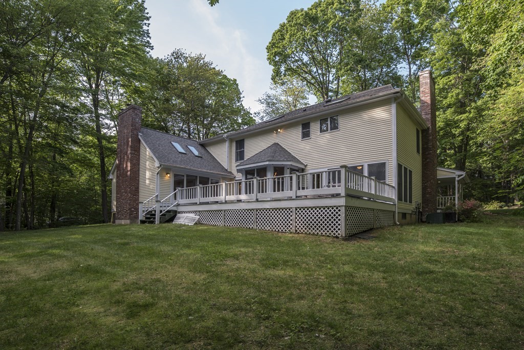 59 Woodlot Road Amherst, MA 01002 - Photo 4 of 38 Gallery Image 4