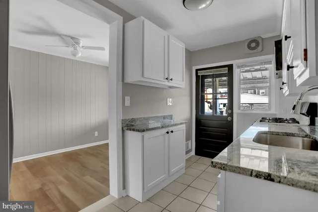 $1,995 | 2857 Plainfield Road, Baltimore, MD 21222